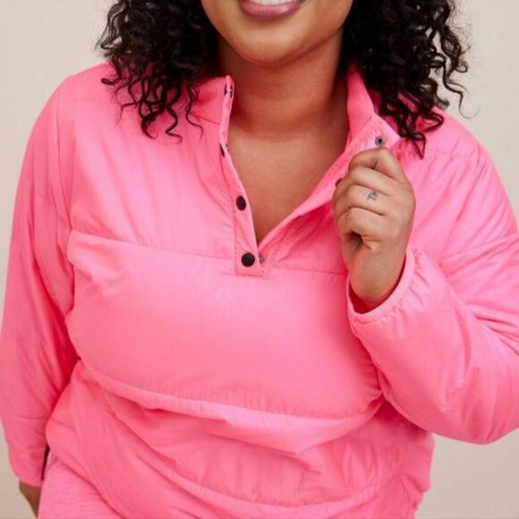 NWT Torrid Plus Size 3X 22-24 Puffer Activewear Pullover Jacket - Picture 3 of 6